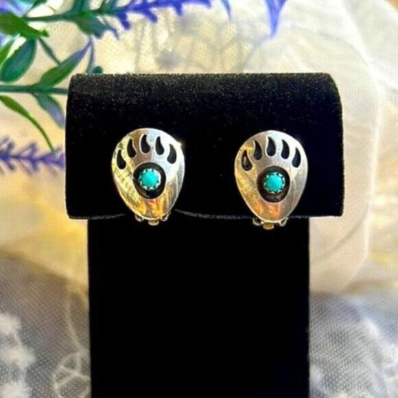 Vintage Sterling & Turquoise Bear Paw Shadowbox Clip Earrings - Picture 7 of 7